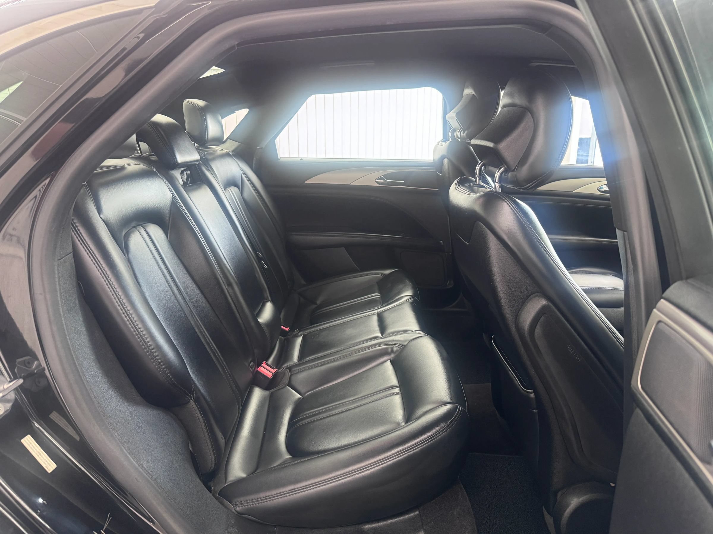 Used 2017 Lincoln MKZ Premiere FWD image 11