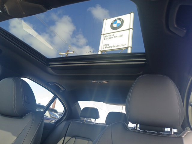 New 2026 BMW 330i Sedan w/ M Sport Package RWD image 24