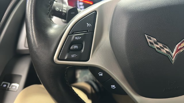 Used 2019 Chevrolet Corvette Stingray Coupe w/ 1LT RWD image 11