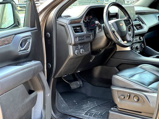 Used 2021 Chevrolet Suburban LT image 8