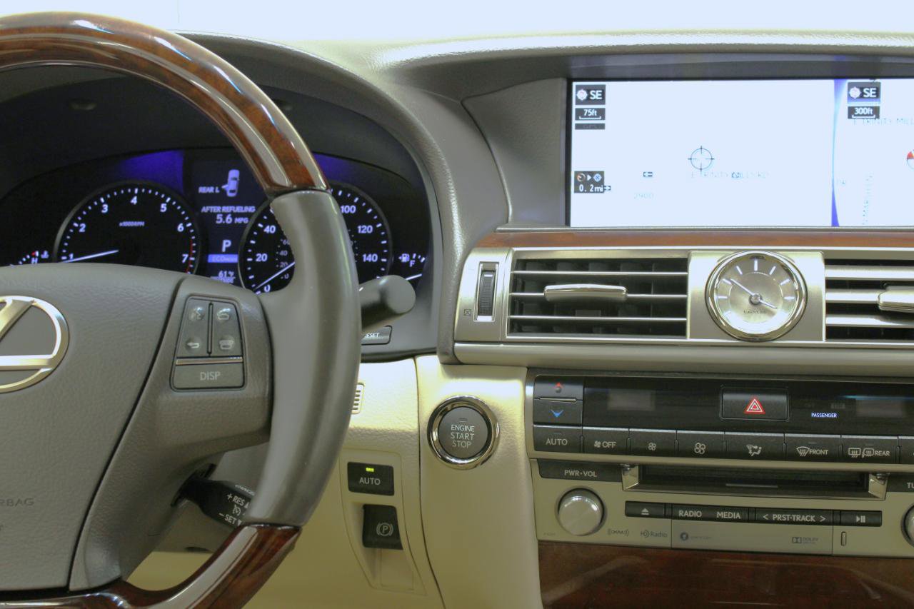 Used 2016 Lexus LS 460 w/ Comfort Package image 56