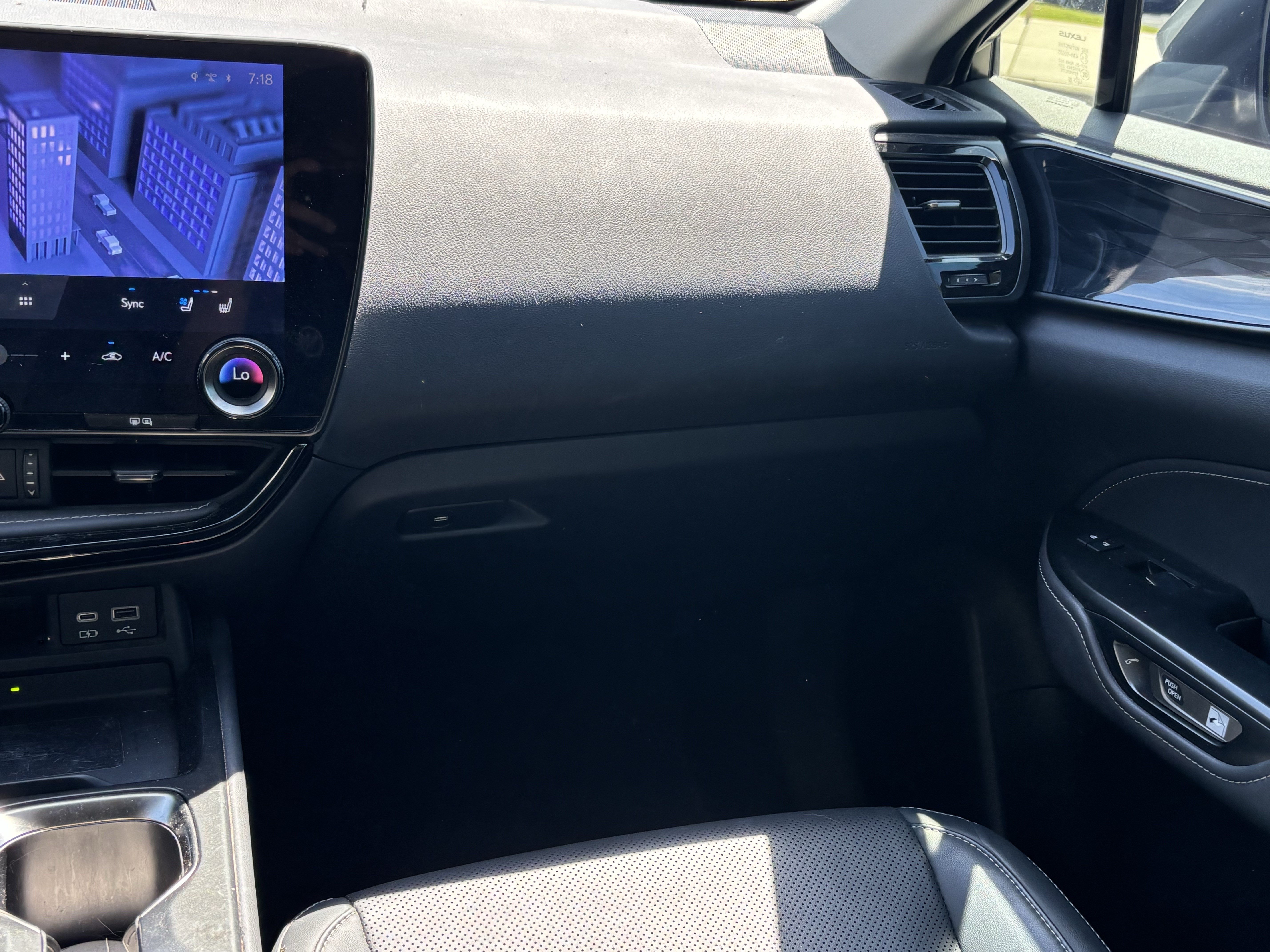 Used 2024 Lexus NX 350h AWD image 32