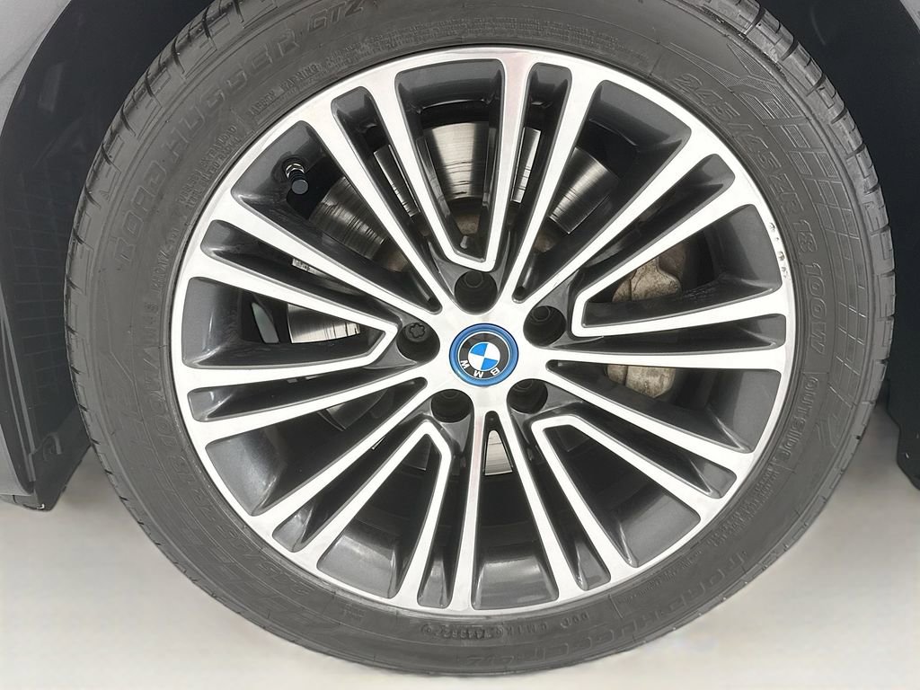 Used 2019 BMW 530e w/ Convenience Package image 29