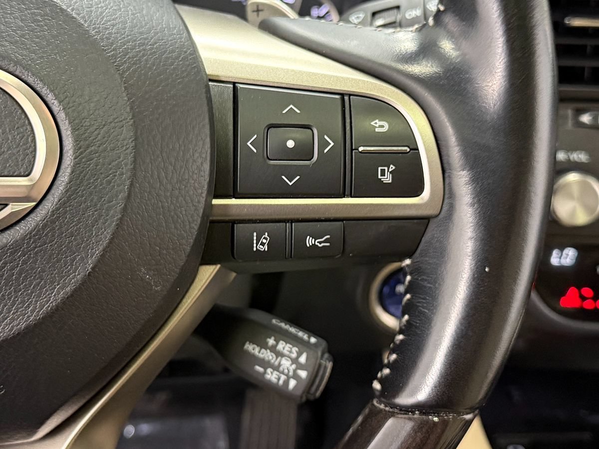 Used 2022 Lexus RX 450hL Luxury w/ Cold Area Package (CT) AWD/4WD image 20