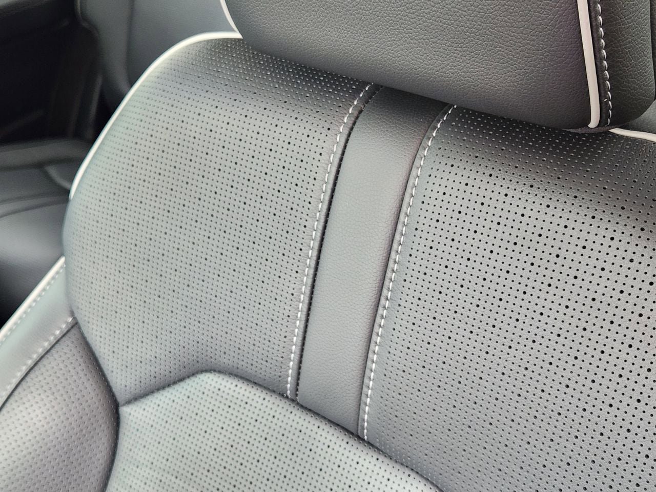 Used 2024 Honda Pilot Elite image 14
