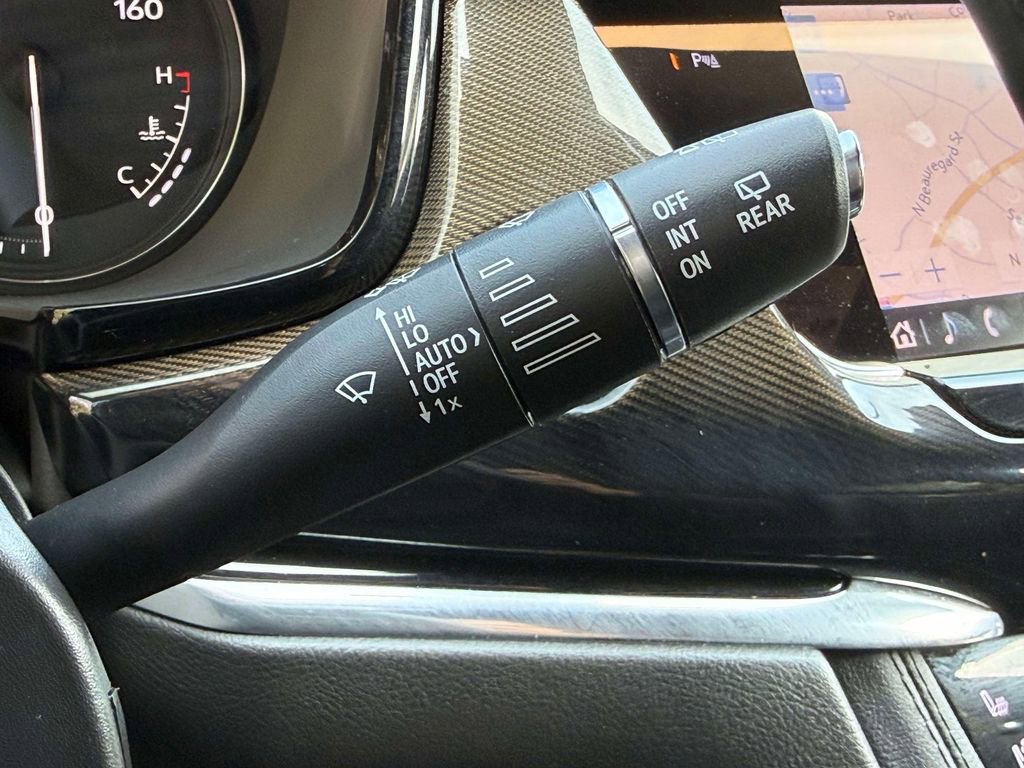 Used 2023 Cadillac XT6 Sport w/ Platinum Package image 32