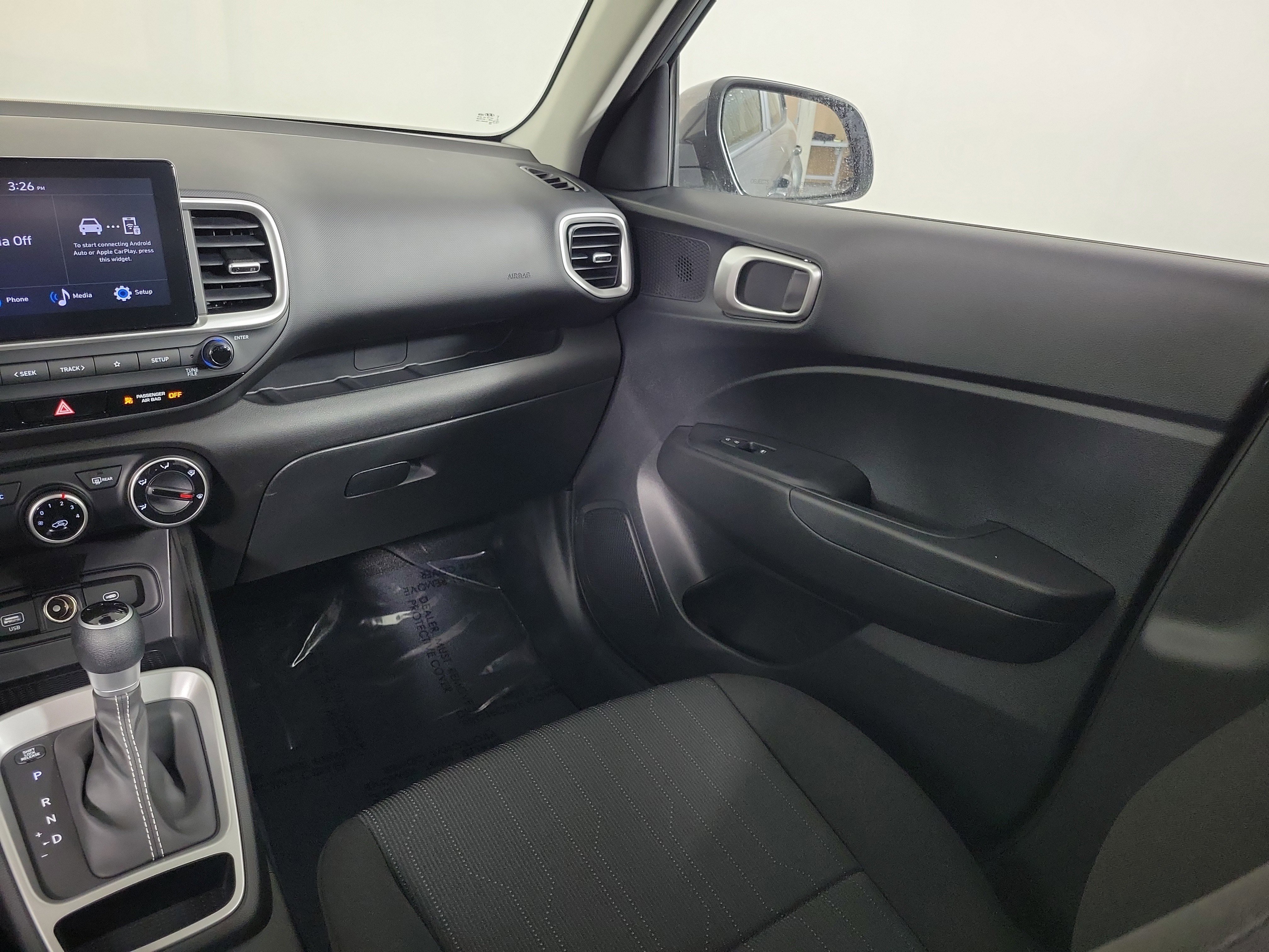 New 2026 Hyundai Venue SE image 7