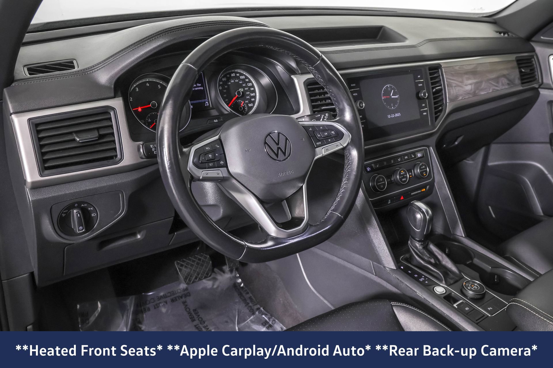 Used 2020 Volkswagen Atlas Cross Sport SE w/ Panoramic Sunroof Package image 5