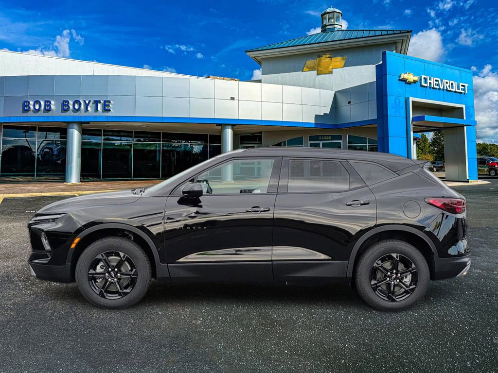 New 2026 Chevrolet Blazer LT w/ Convenience Package image 2