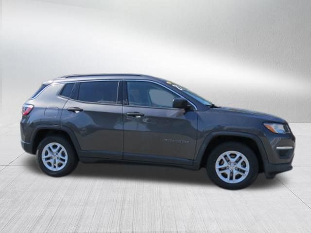 Used 2021 Jeep Compass Sport FWD image 2