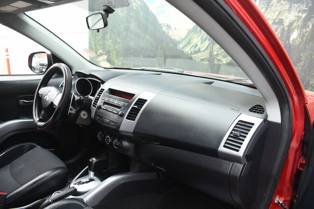 Used 2012 Mitsubishi Outlander SE AWD/4WD image 24