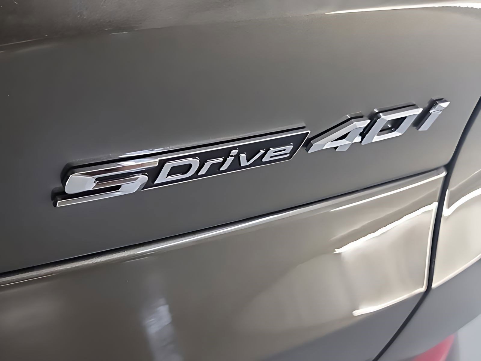 Used 2026 BMW X5 sDrive40i w/ Premium Package image 25