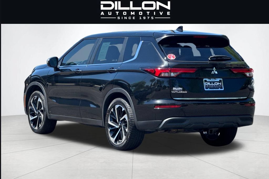 Used 2022 Mitsubishi Outlander ES FWD image 6