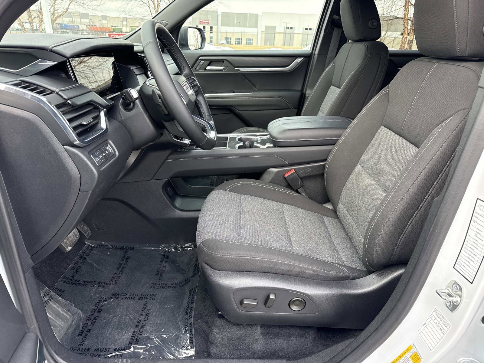 Used 2025 GMC Acadia Elevation image 23