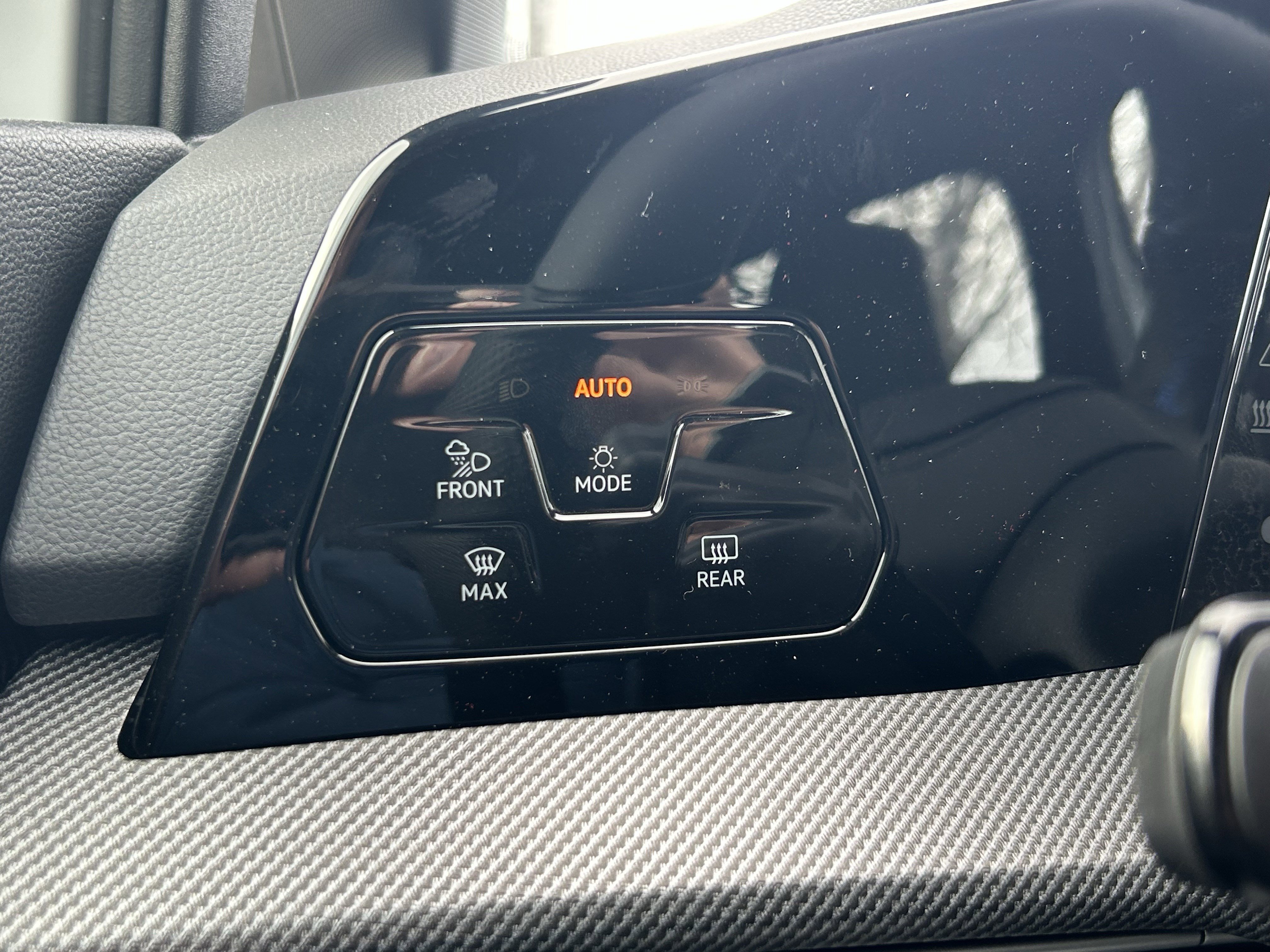 New 2026 Volkswagen Golf w/ Euro Style Package image 20