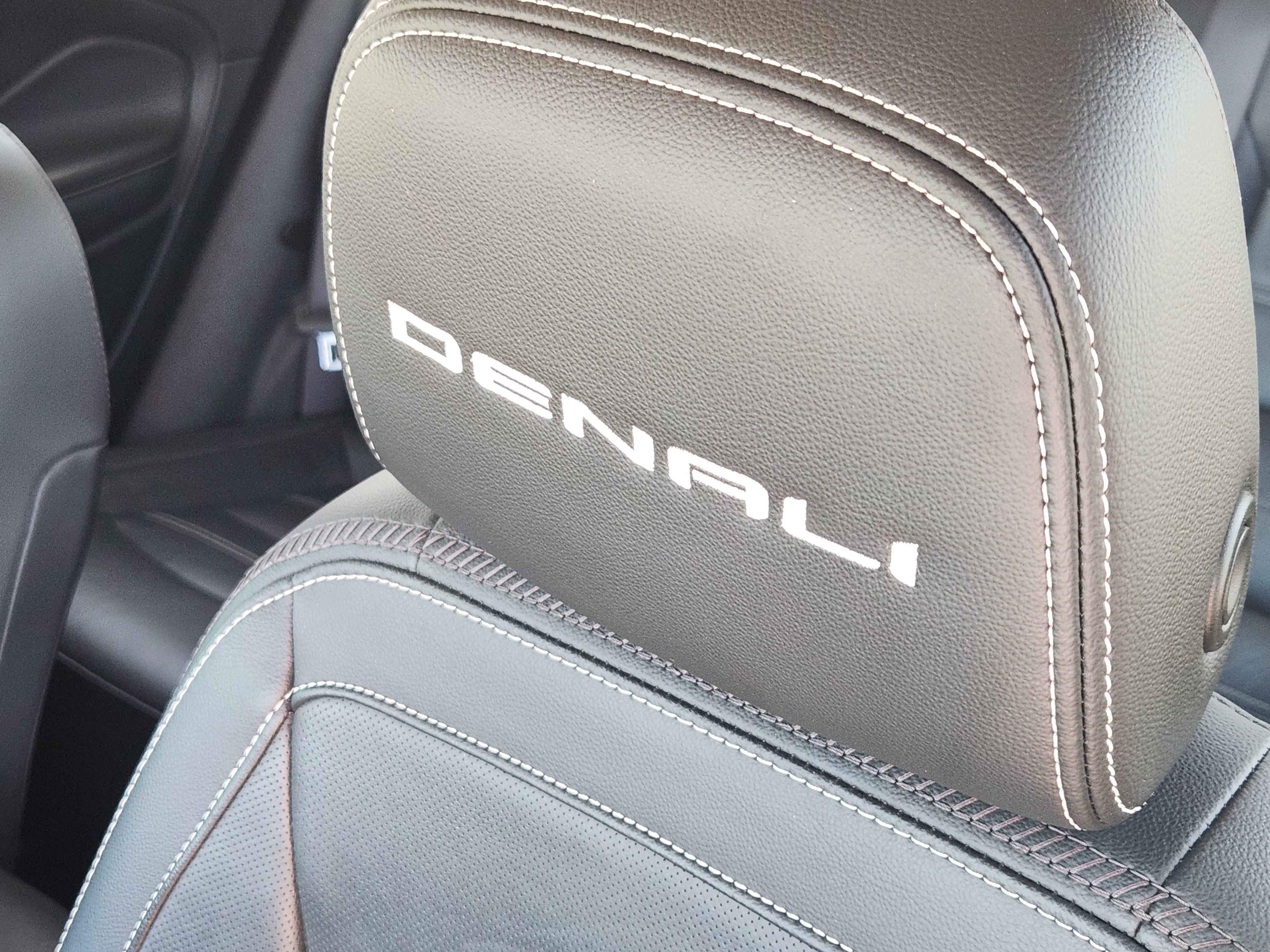 Used 2023 GMC Terrain Denali AWD/4WD image 15