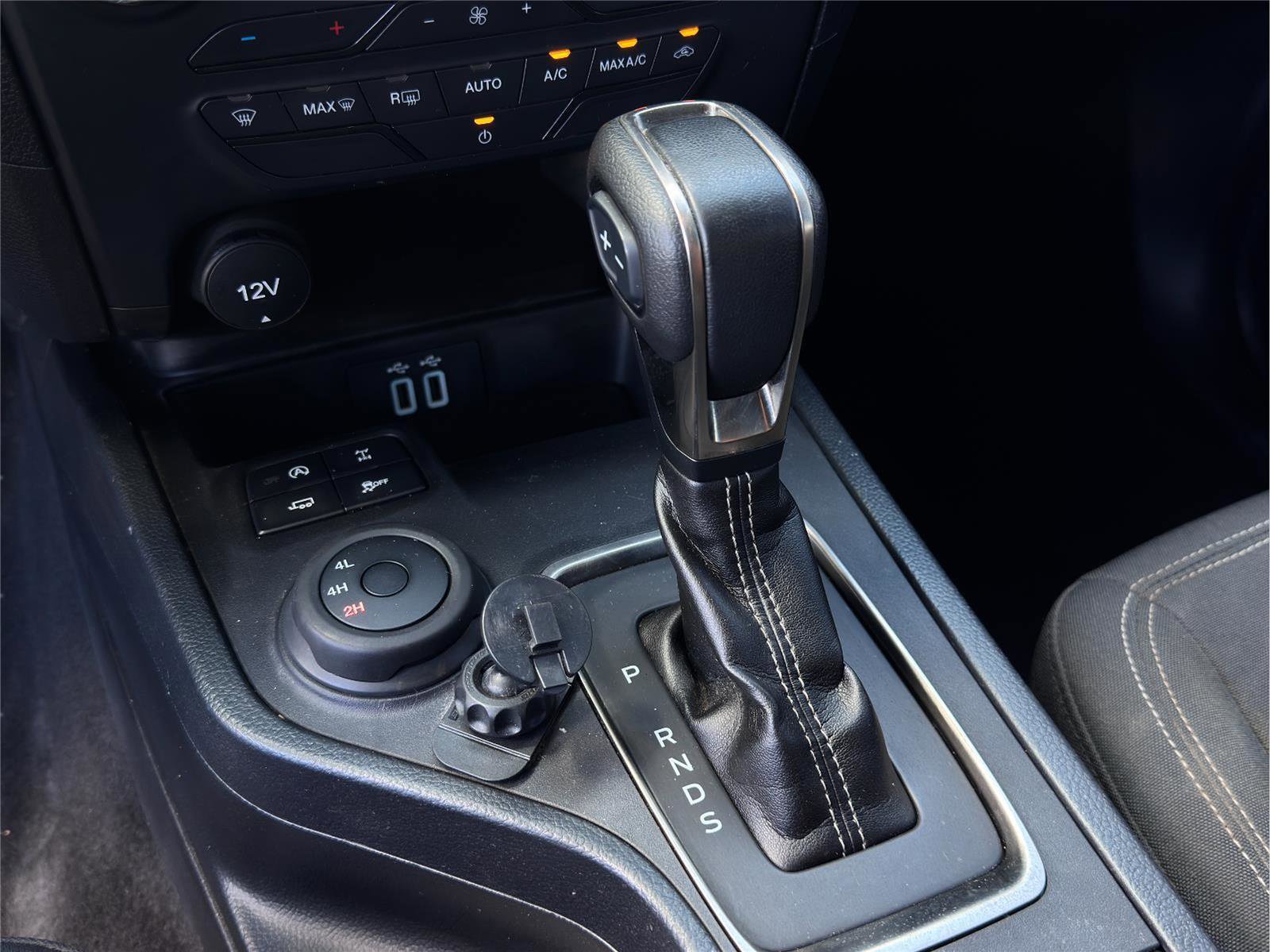 Used 2022 Ford Ranger XLT w/ Equipment Group 301A Mid image 13