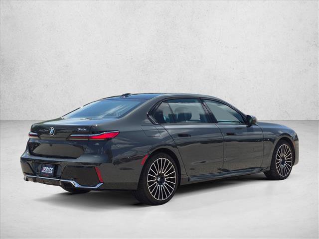 Used 2024 BMW 740i RWD image 5