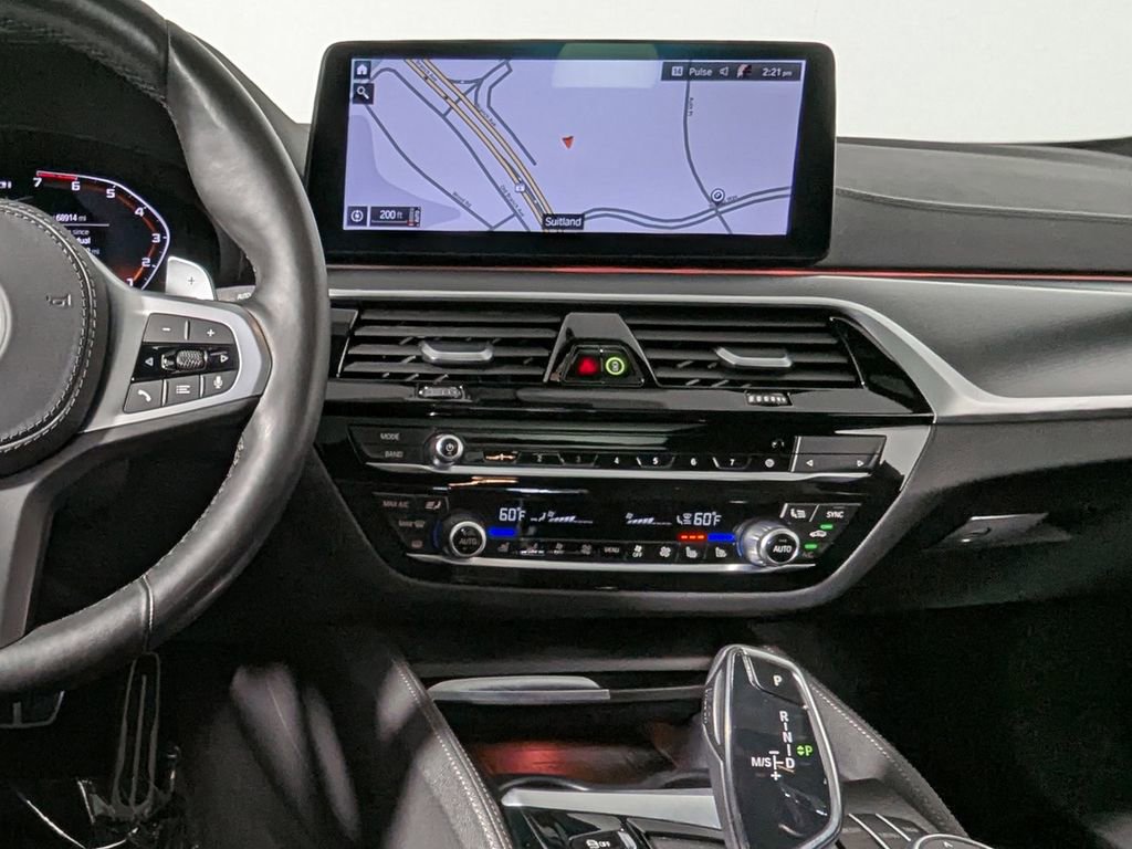 Used 2021 BMW M550i xDrive image 21