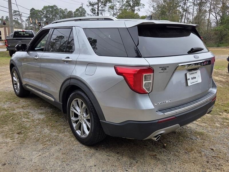 Used 2021 Ford Explorer Limited w/ Equipment Group 301A image 12