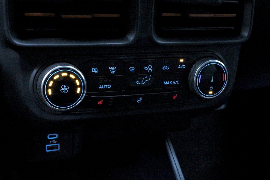 Certified 2023 Ford Maverick XLT w/ Equipment Group 300A Standard image 30