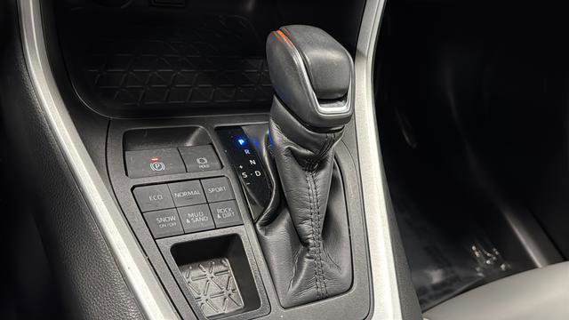 Used 2024 Toyota RAV4 XLE Premium w/ Weather Package AWD/4WD image 19