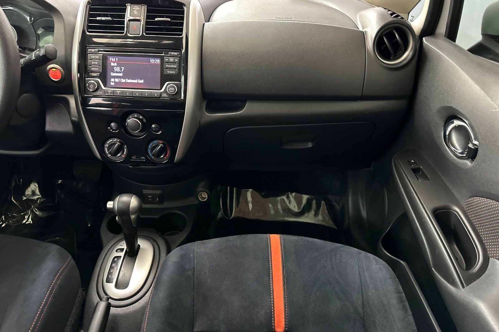 Used 2018 Nissan Versa Note SR image 28