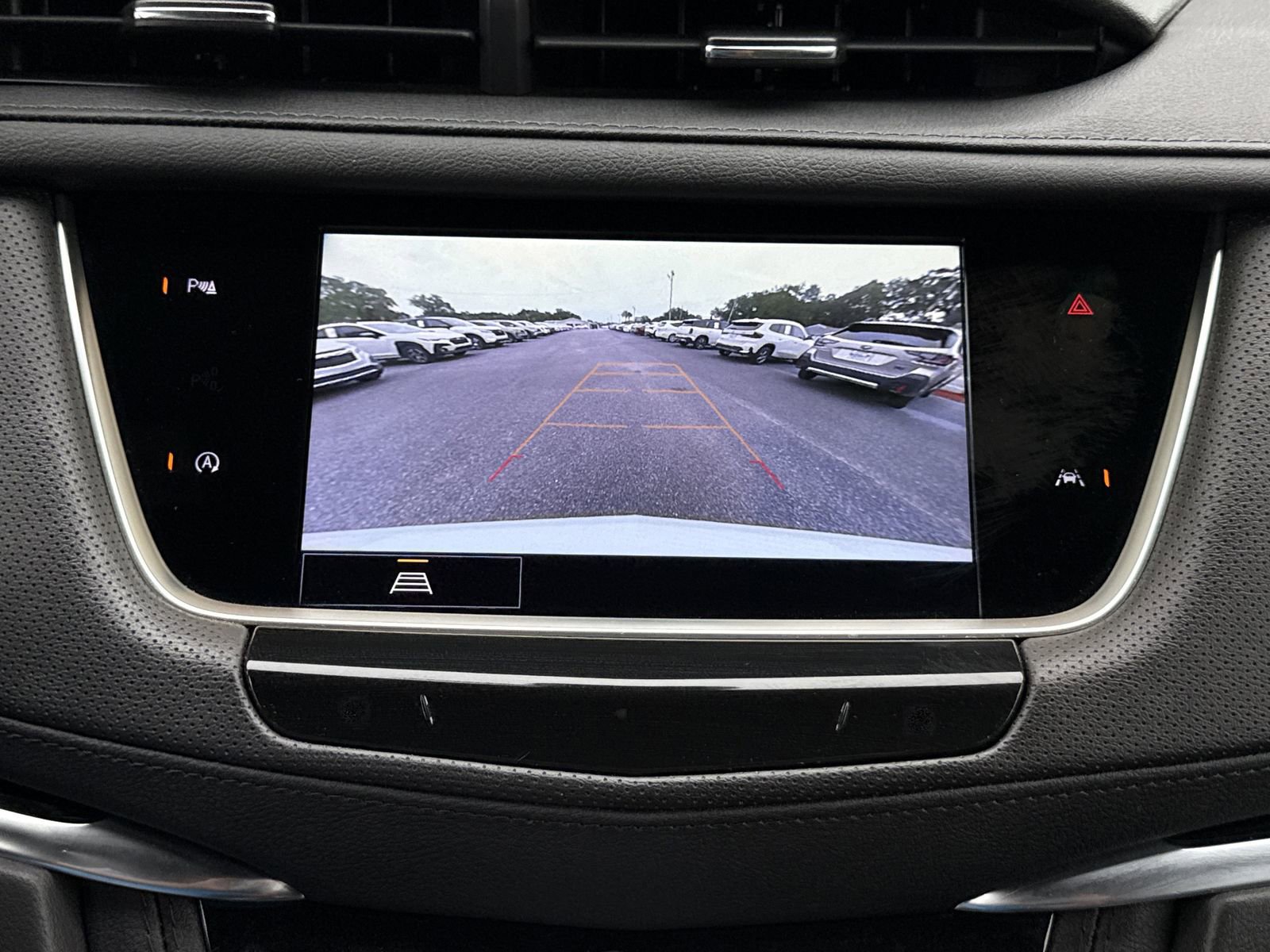 Used 2024 Cadillac XT6 Luxury FWD image 29