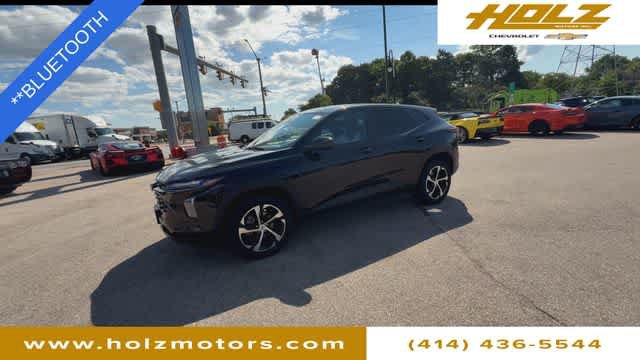 Certified 2024 Chevrolet Trax RS w/ Driver Confidence Package FWD image 4