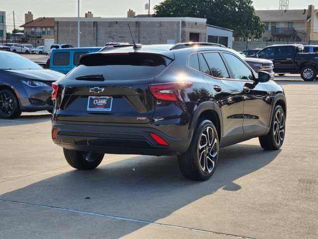 Used 2025 Chevrolet Trax RS w/ Driver Confidence Package FWD image 14