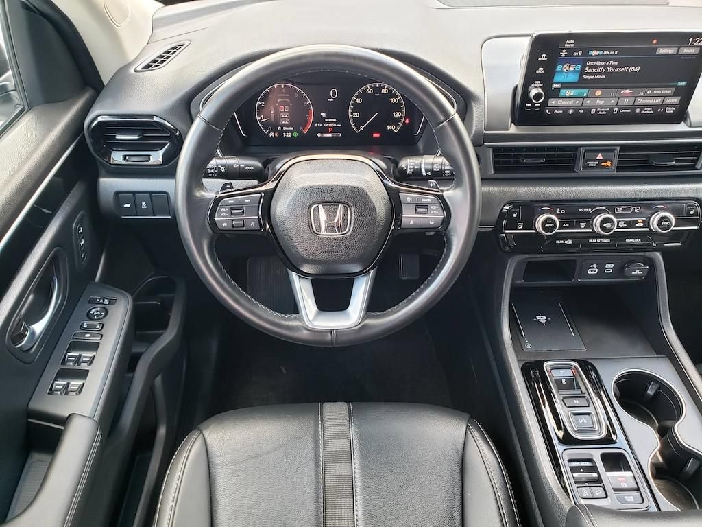 Used 2025 Honda Pilot EX-L image 13