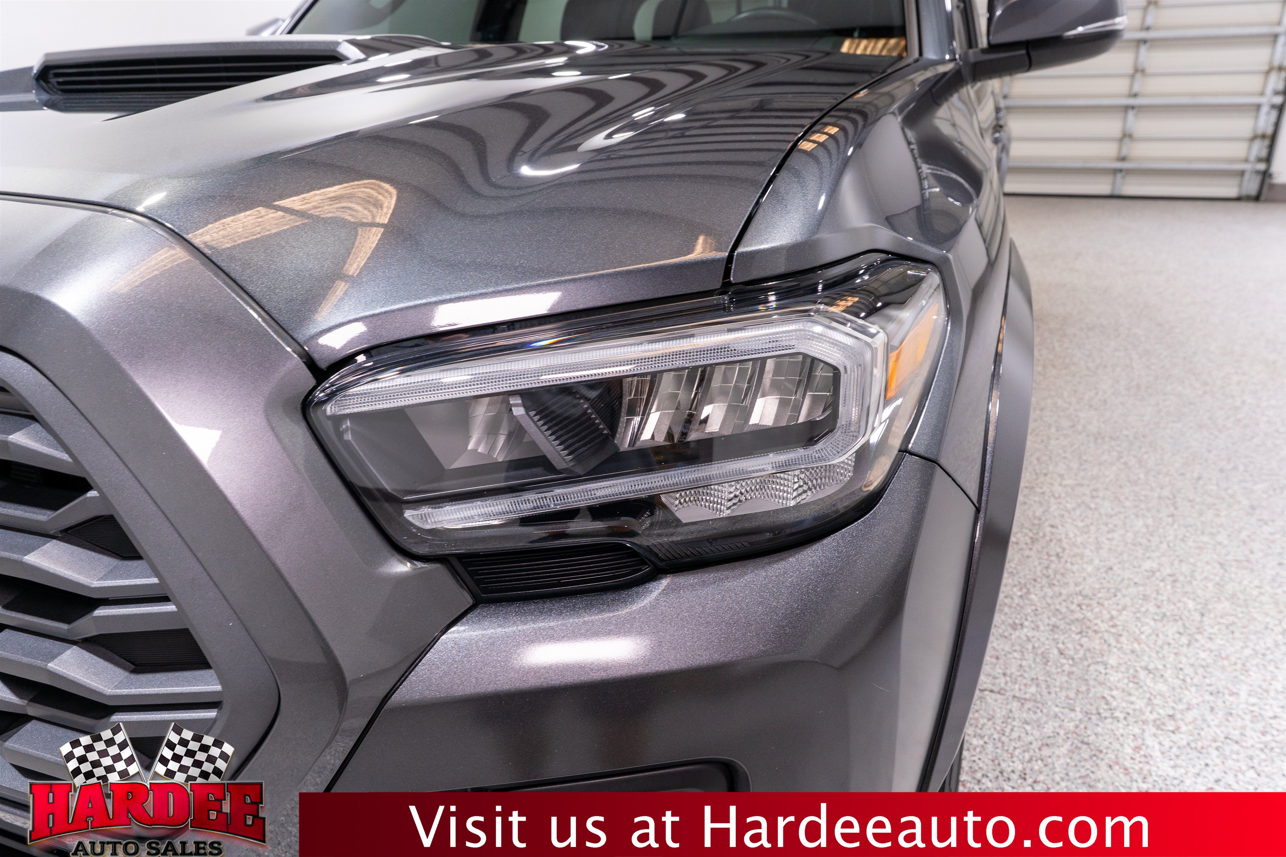Used 2023 Toyota Tacoma TRD Sport AWD/4WD image 8
