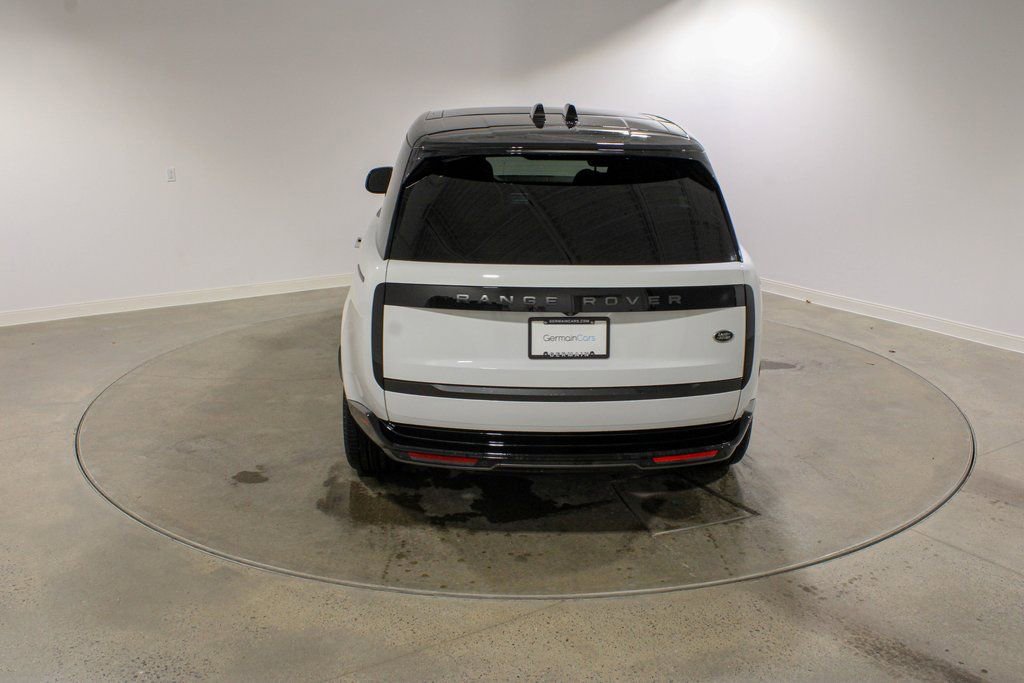 Used 2022 Land Rover Range Rover SE image 4