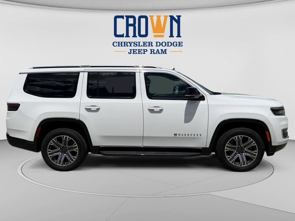 Used 2024 Jeep Wagoneer Series II w/ Flexible Seating Group AWD/4WD image 2