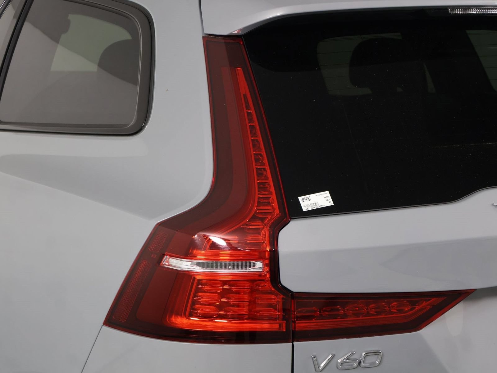 Certified 2025 Volvo V60 B5 Cross Country Plus AWD/4WD image 18