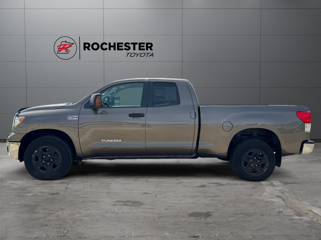 Used 2013 Toyota Tundra 4x4 Double Cab w/ Tow Pkg image 2