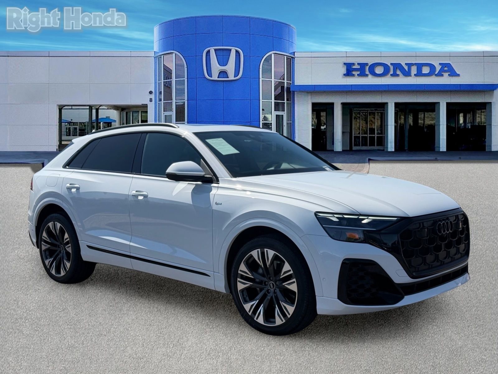Used 2025 Audi Q8 Premium Plus w/ Premium Plus Package AWD/4WD image 9