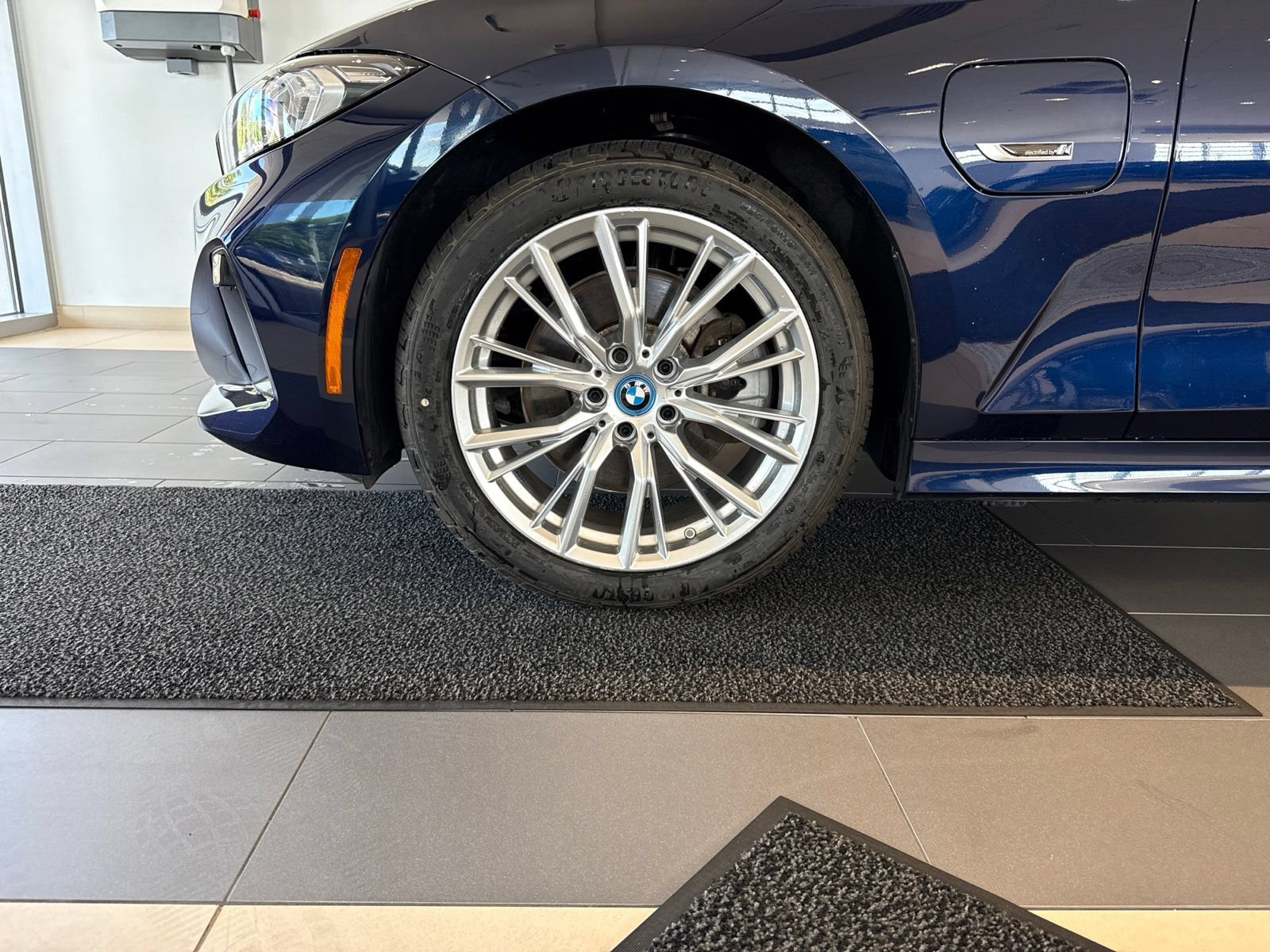 Certified 2023 BMW 330e xDrive w/ Premium Package AWD/4WD image 11