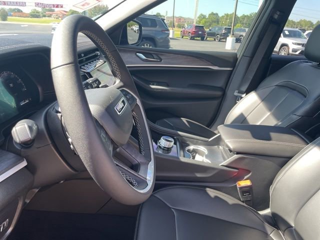 New 2025 Jeep Grand Cherokee Limited image 7
