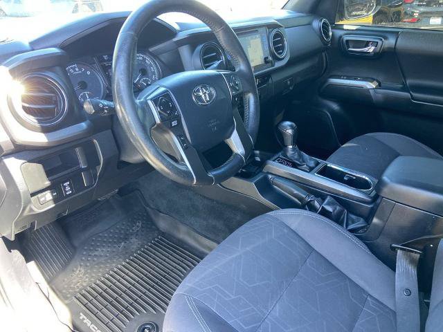Used 2016 Toyota Tacoma TRD Off-Road AWD/4WD image 6