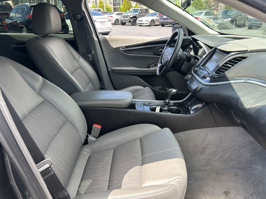 Used 2018 Chevrolet Impala LS FWD image 30