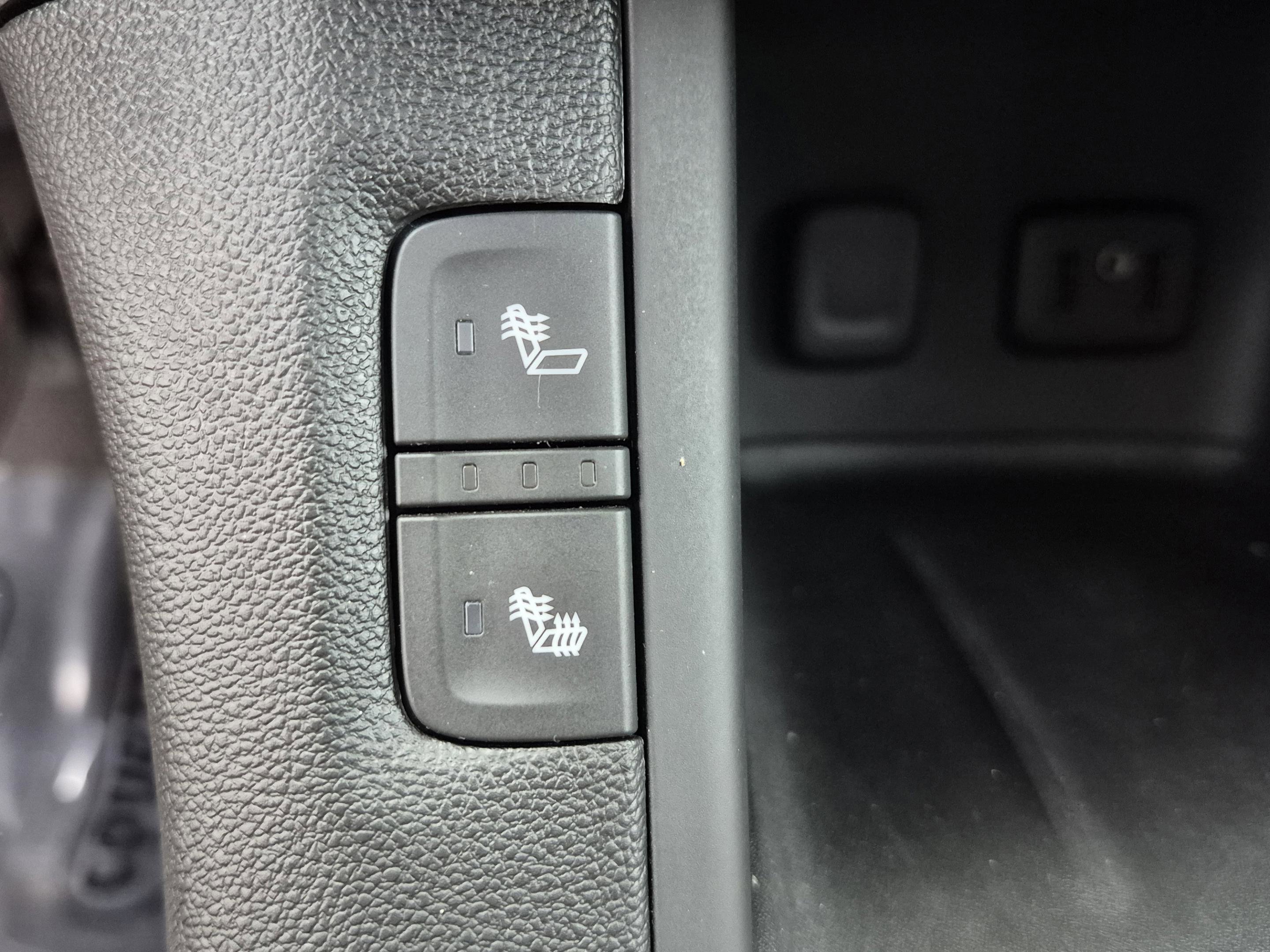 Used 2017 GMC Acadia SLE w/ Driver Alert Package I FWD image 31