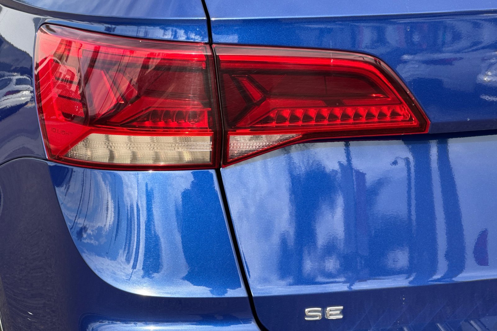 Used 2023 Volkswagen Taos SE w/ Panoramic Sunroof Package image 25