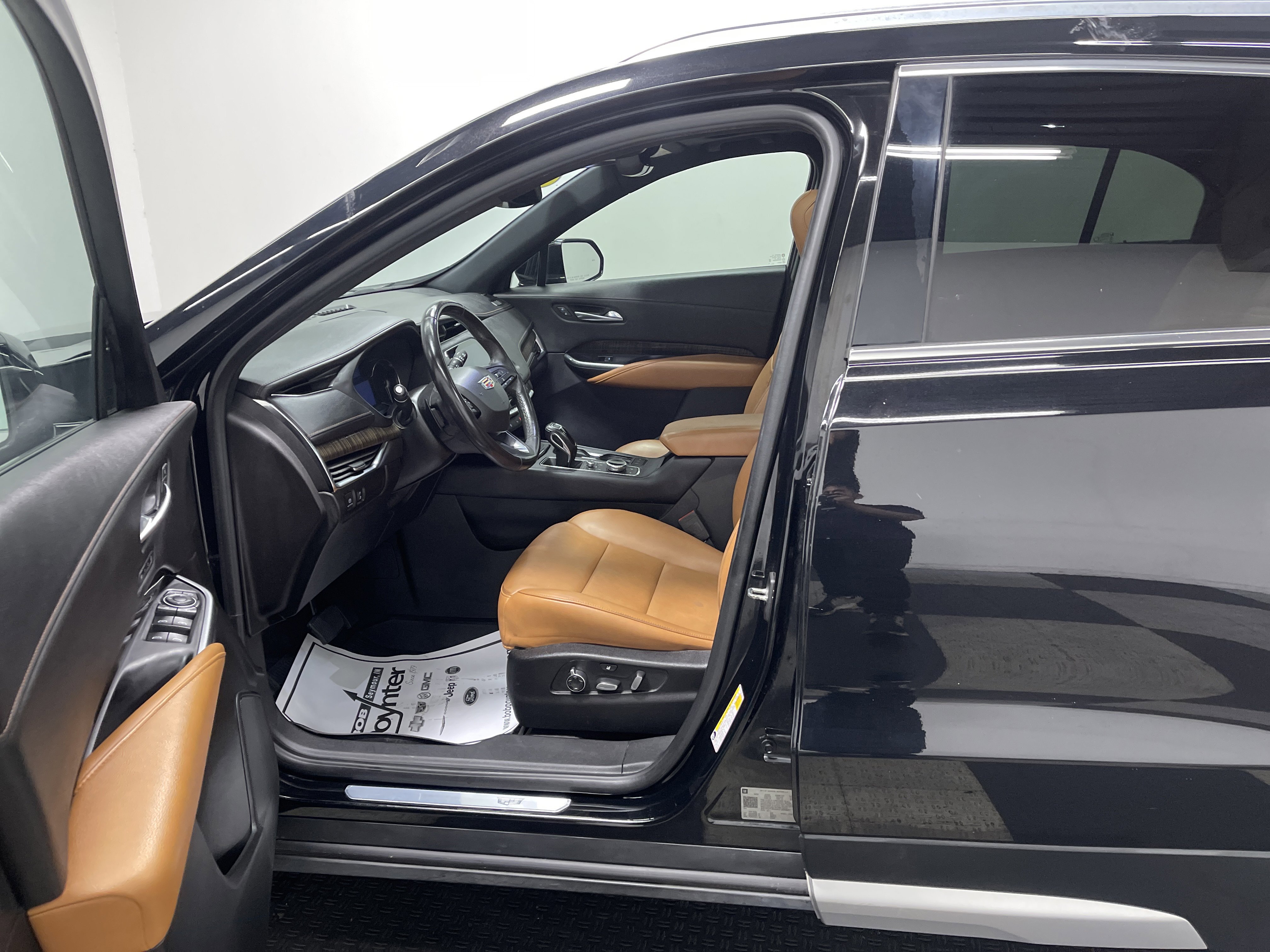 Used 2019 Cadillac XT4 Premium Luxury FWD image 9