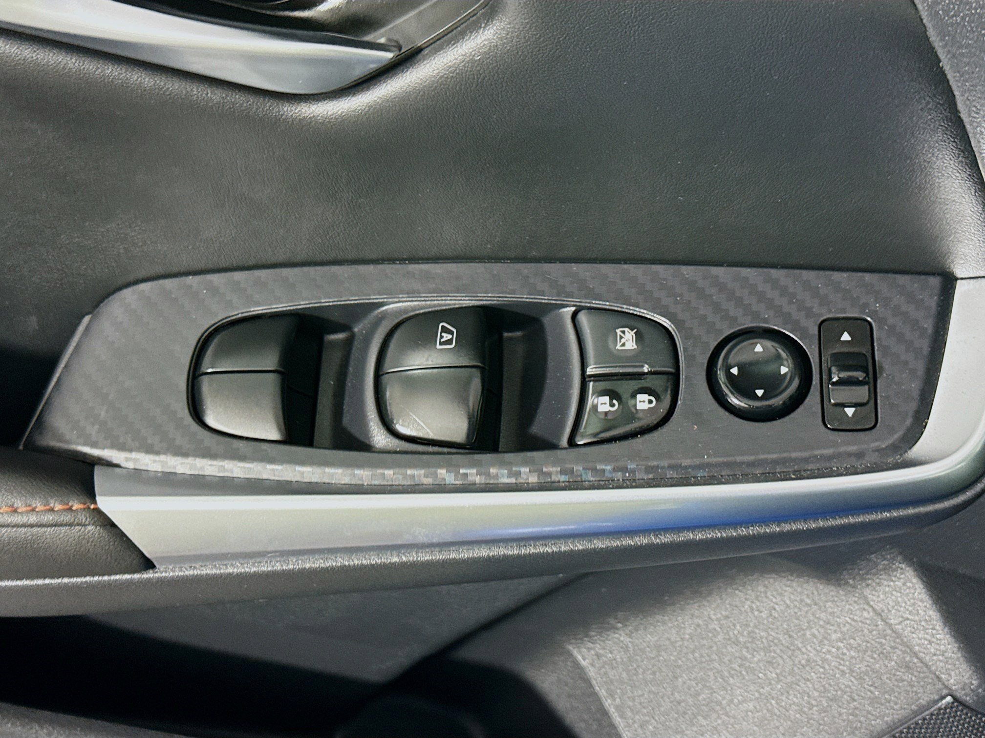 Used 2024 Nissan Sentra SR FWD image 24