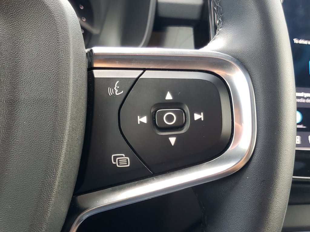 Certified 2022 Volvo C40 P8 Recharge Ultimate AWD/4WD image 21