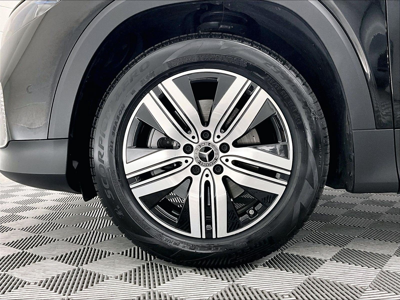 Certified 2024 Mercedes-Benz EQB 250+ image 8
