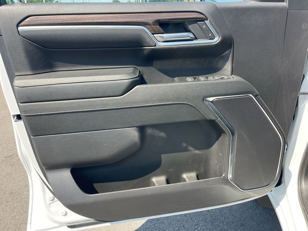 Used 2023 Chevrolet Silverado 1500 LT image 26