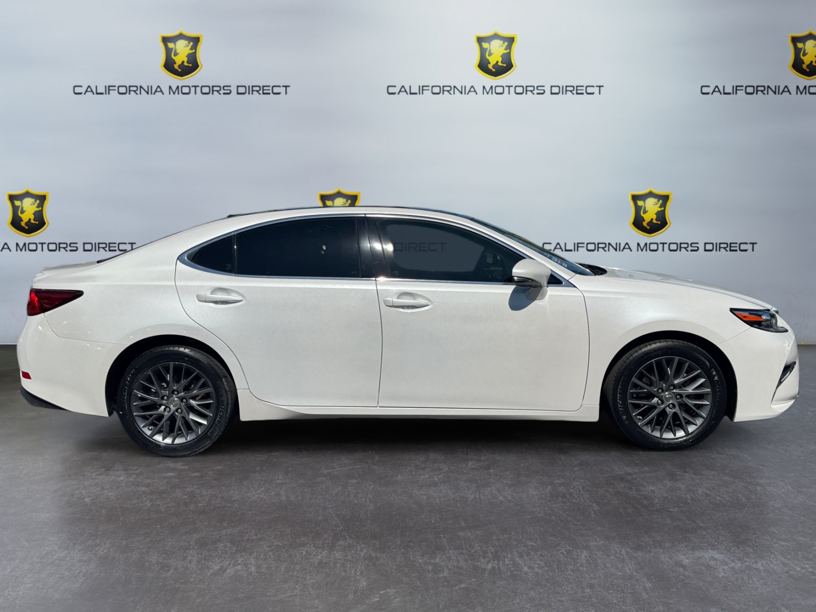 Used 2018 Lexus ES 350 w/ Navigation System Package FWD image 6