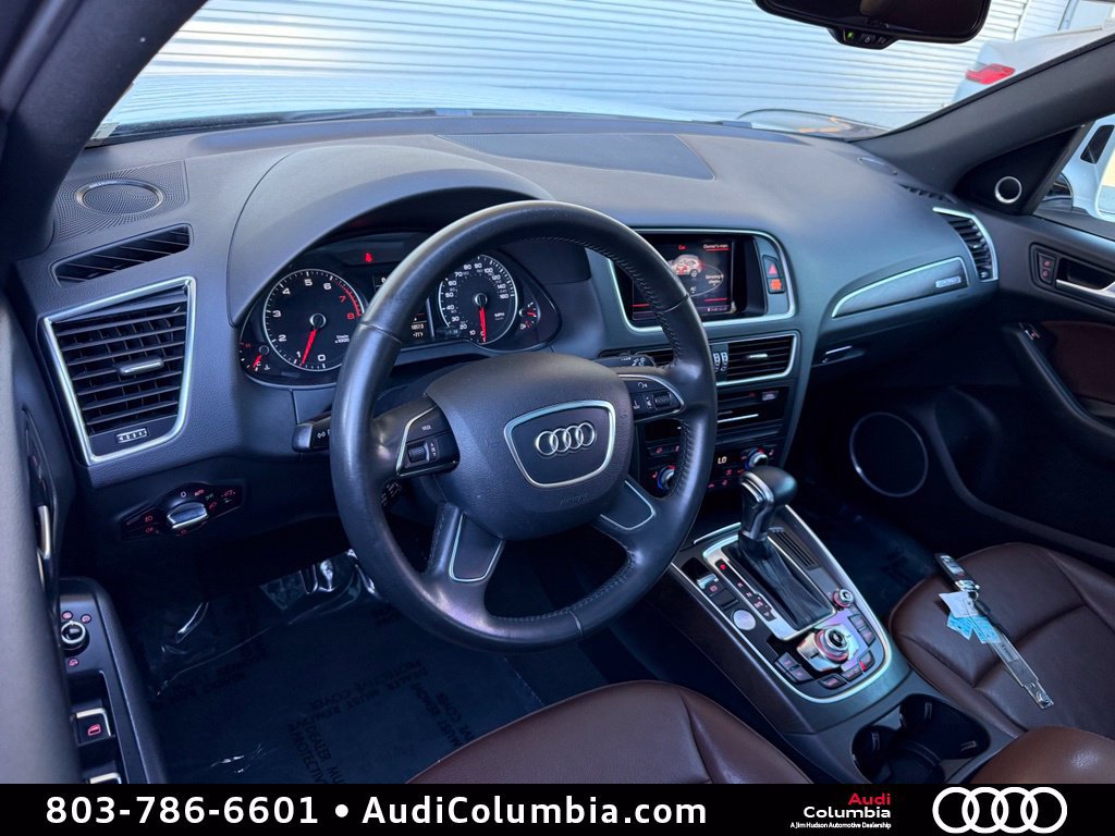 Used 2017 Audi Q5 2.0T Premium Plus w/ Technology Package AWD/4WD image 3